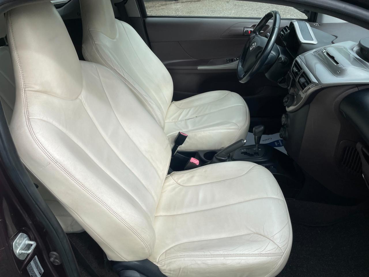 Toyota iQ 1.0 Multidrive