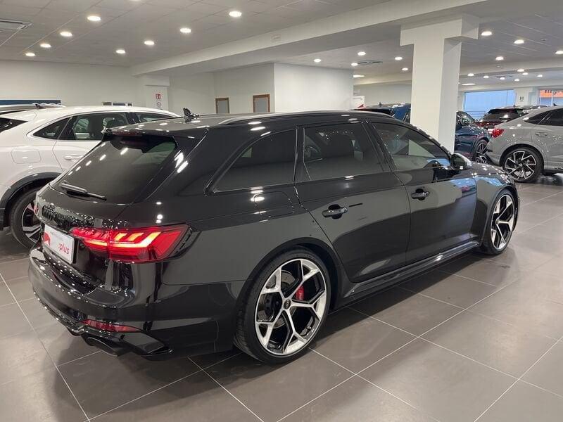 Audi A4 Audi RS 4 Avant Competition 331(450) kW(CV) tiptronic