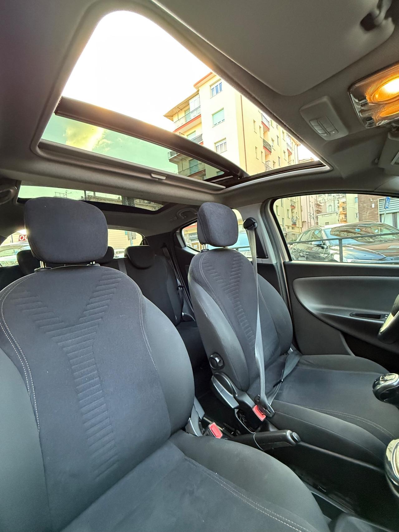 Lancia Ypsilon 1.3 MJT 16V 95 CV 5 porte S&S Elefantino