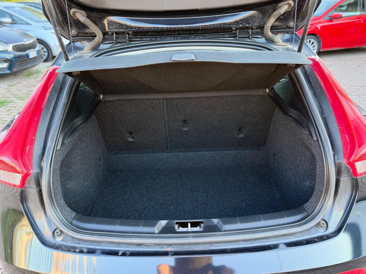 Volvo V40 D2 1.6 Summum