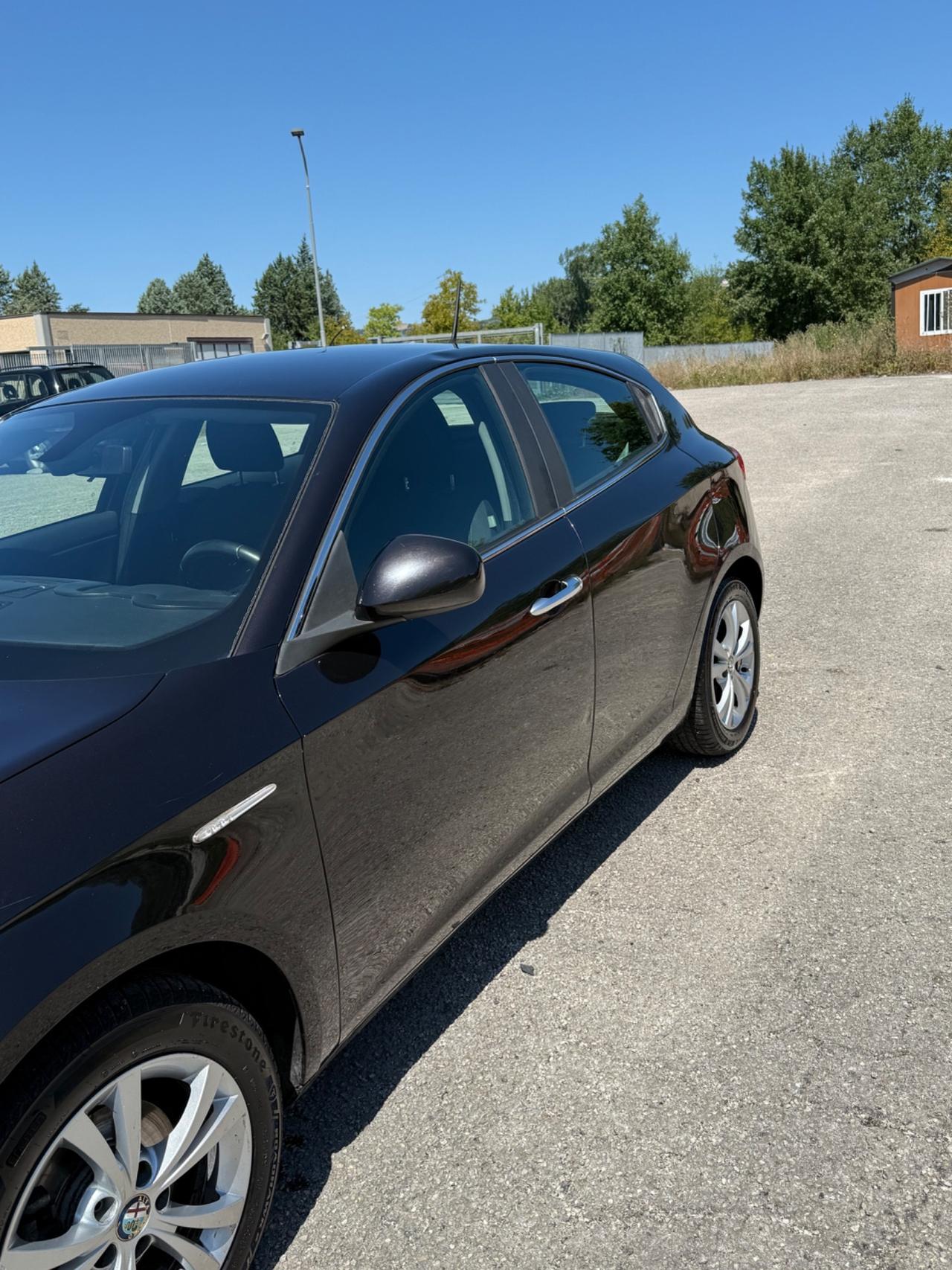 Alfa Romeo Giulietta 1.6 JTDm-2 105 CV Exclusive