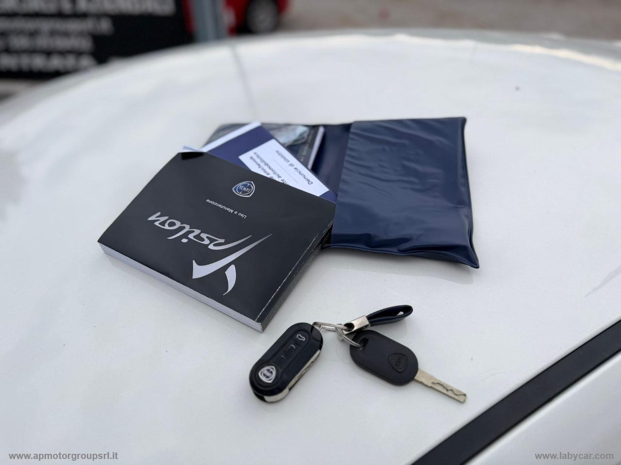 LANCIA Ypsilon 1.3 MJT 95 CV 5p. S&S Gold