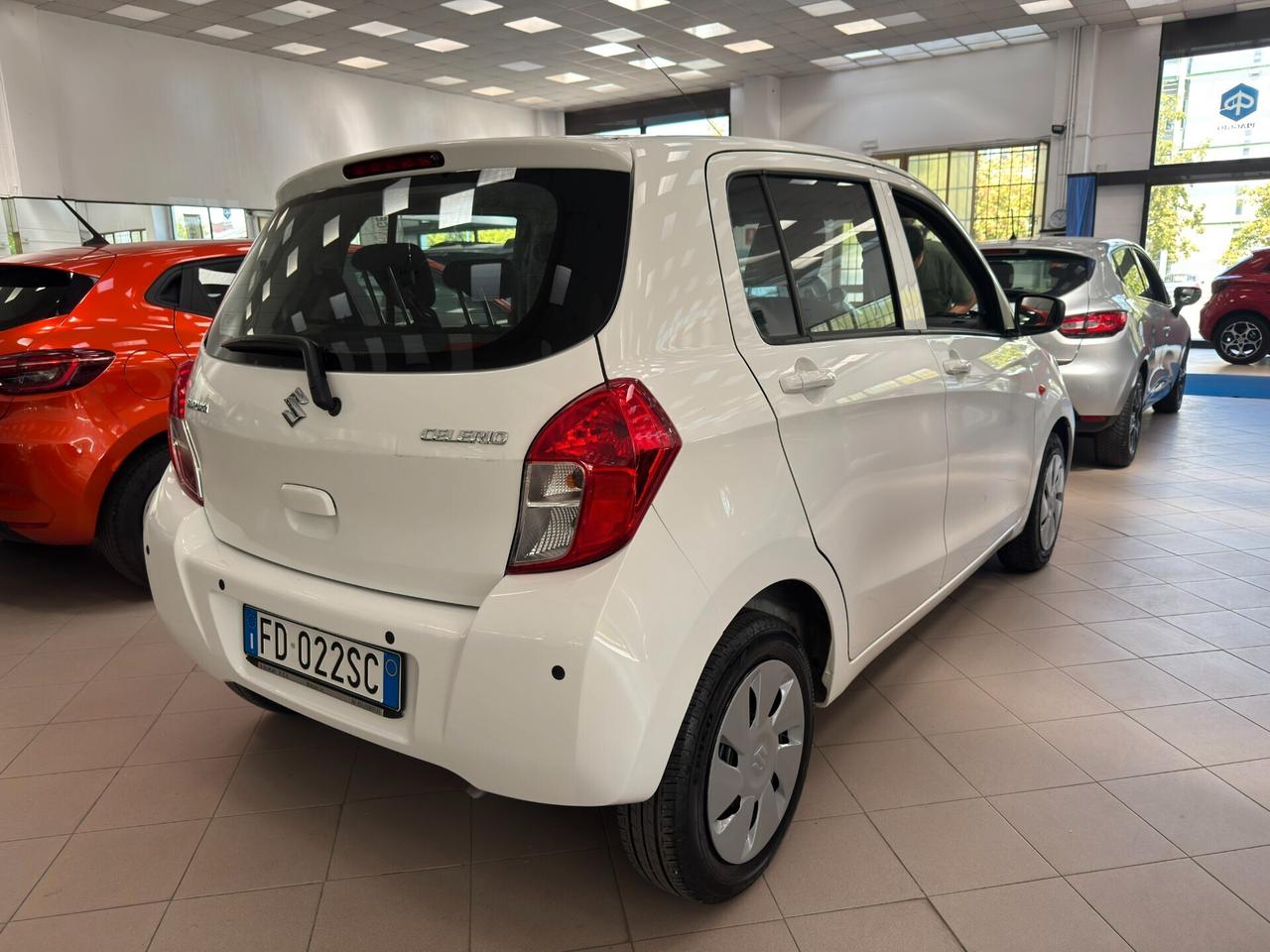 Suzuki Celerio 1.0 AGS Style - CAMBIO AUTOMATICO! OK NEOPATENTATI/E! POCHISSIMI KM!