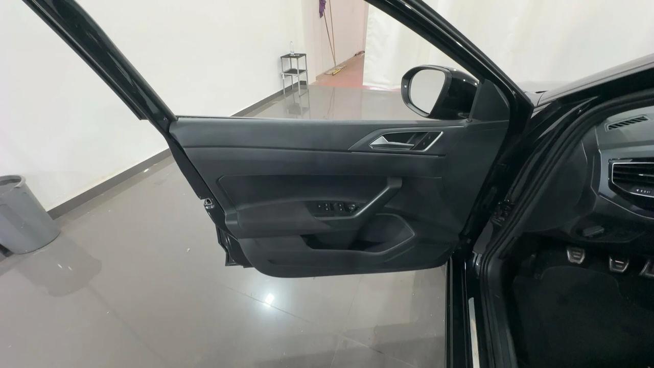 Volkswagen Taigo 1.0 TSI 115 CV R-Line PREZZO PROMO