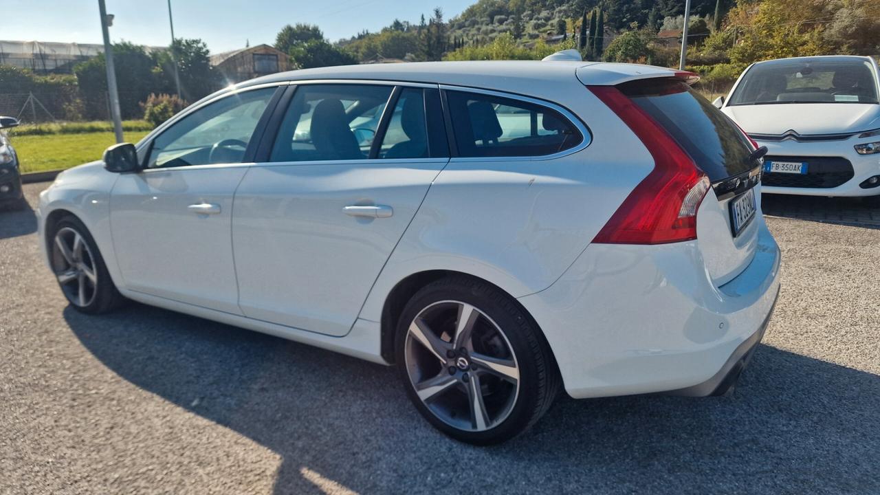 Volvo V60 D3 Geartronic Momentum