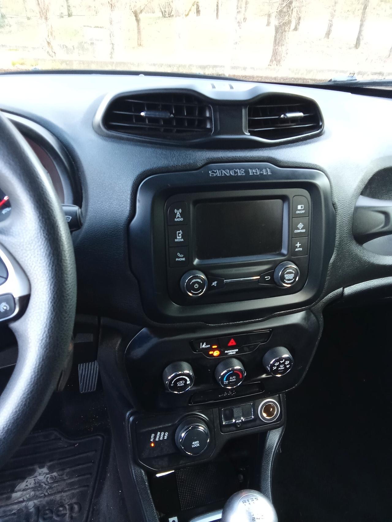 Jeep Renegade 2.0 Mjt 140CV 4WD 019