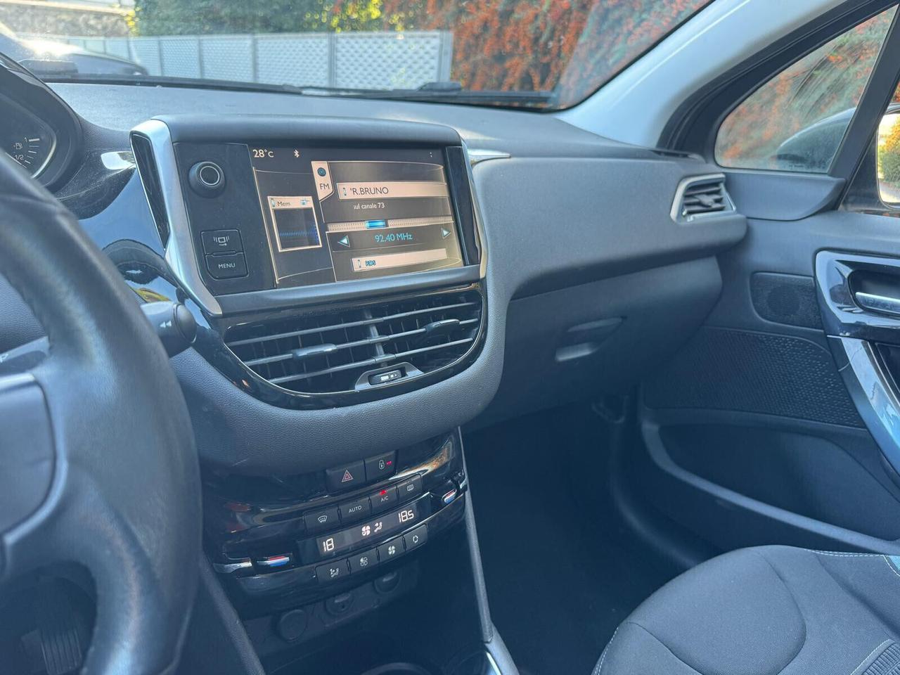 PEUGEOT 208 1.4 HDi 68 CV 5 Porte Allure – NAVIGATORE – 121.000 KM