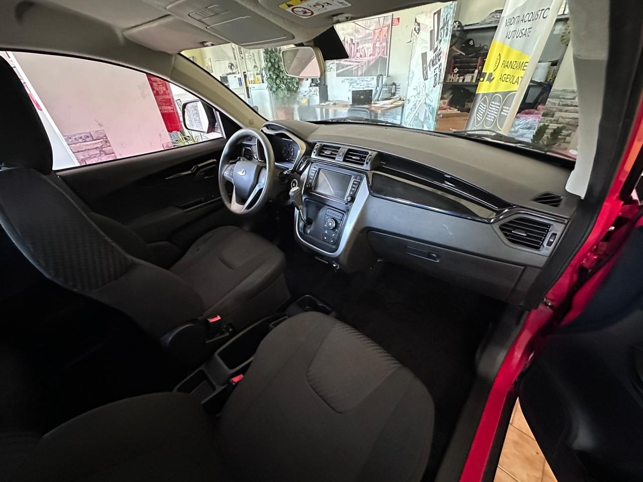 Mahindra KUV100 1.2 VVT K8