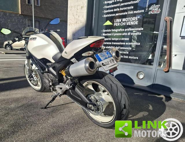 DUCATI Monster 696 MONSTER 696