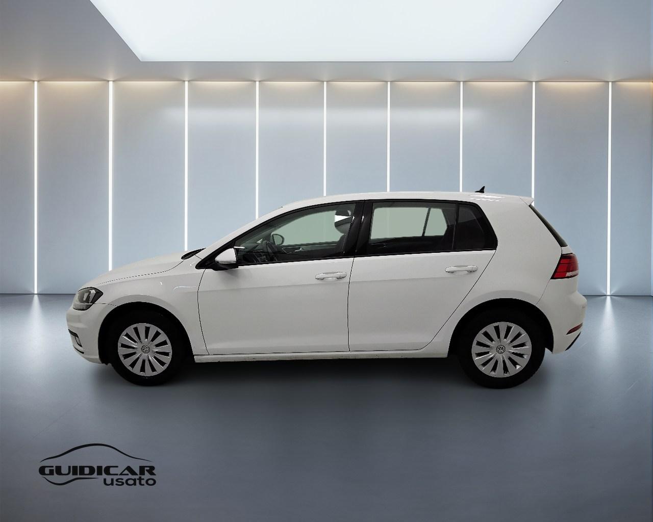 VOLKSWAGEN Golf VII 2017 5p - Golf 5p 1.0 tsi Trendline 85cv