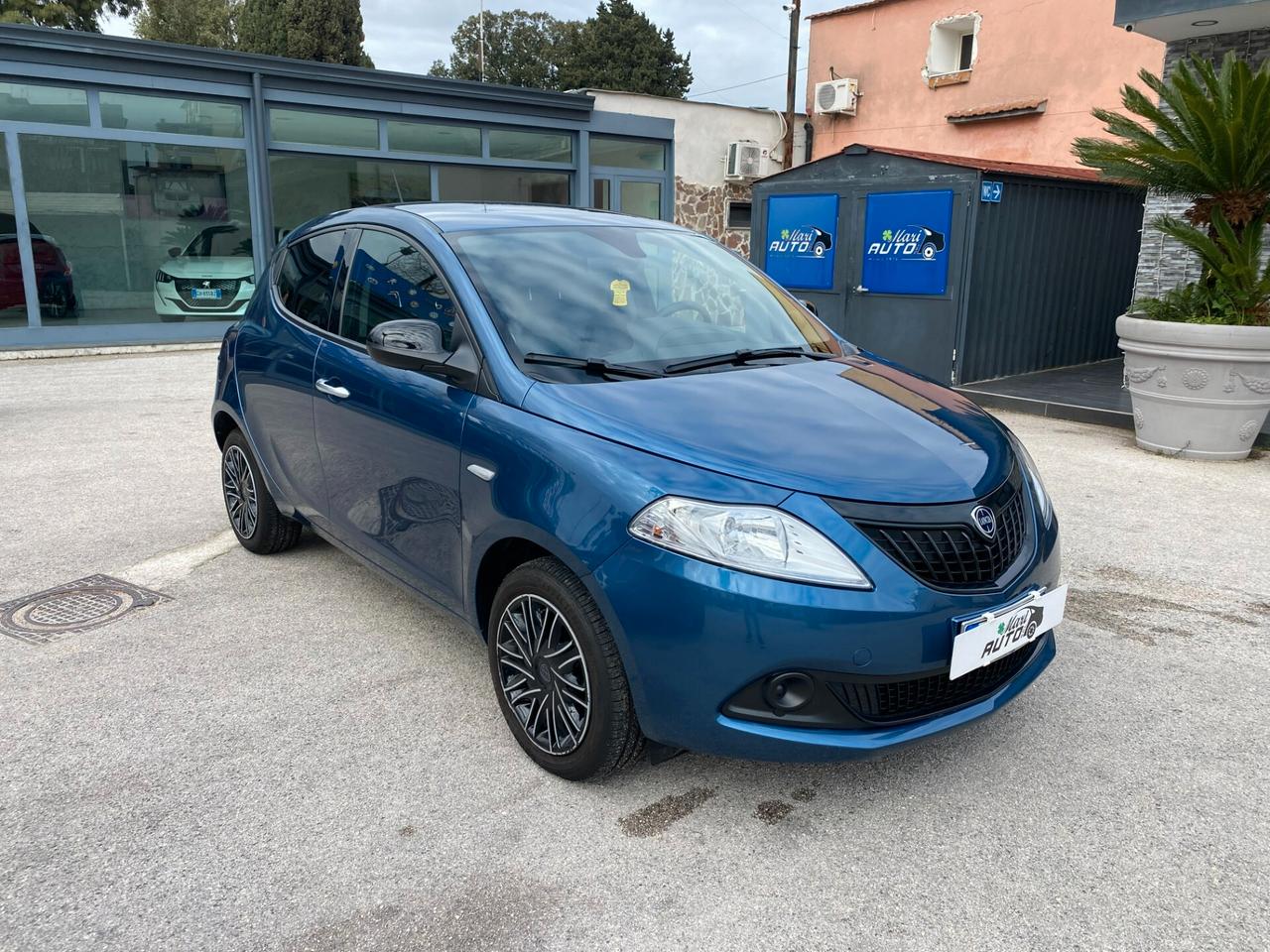 Lancia Ypsilon 1.0 FireFly 5 porte S&S Hybrid Silver Plus