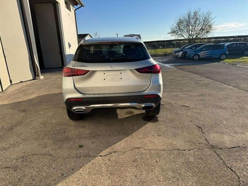 Mercedes-Benz GLA 250 e phev Advanced auto - INCIDENTATA