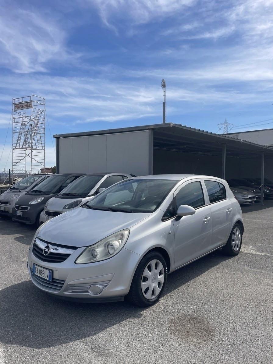 Opel Corsa 1.2 5 porte Cosmo
