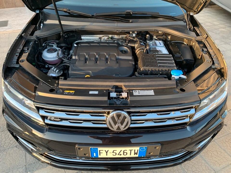 Volkswagen Tiguan 2.0 TDI SCR R-LINE 150 CV COOKPIT-CARPLAY-LED-CAM