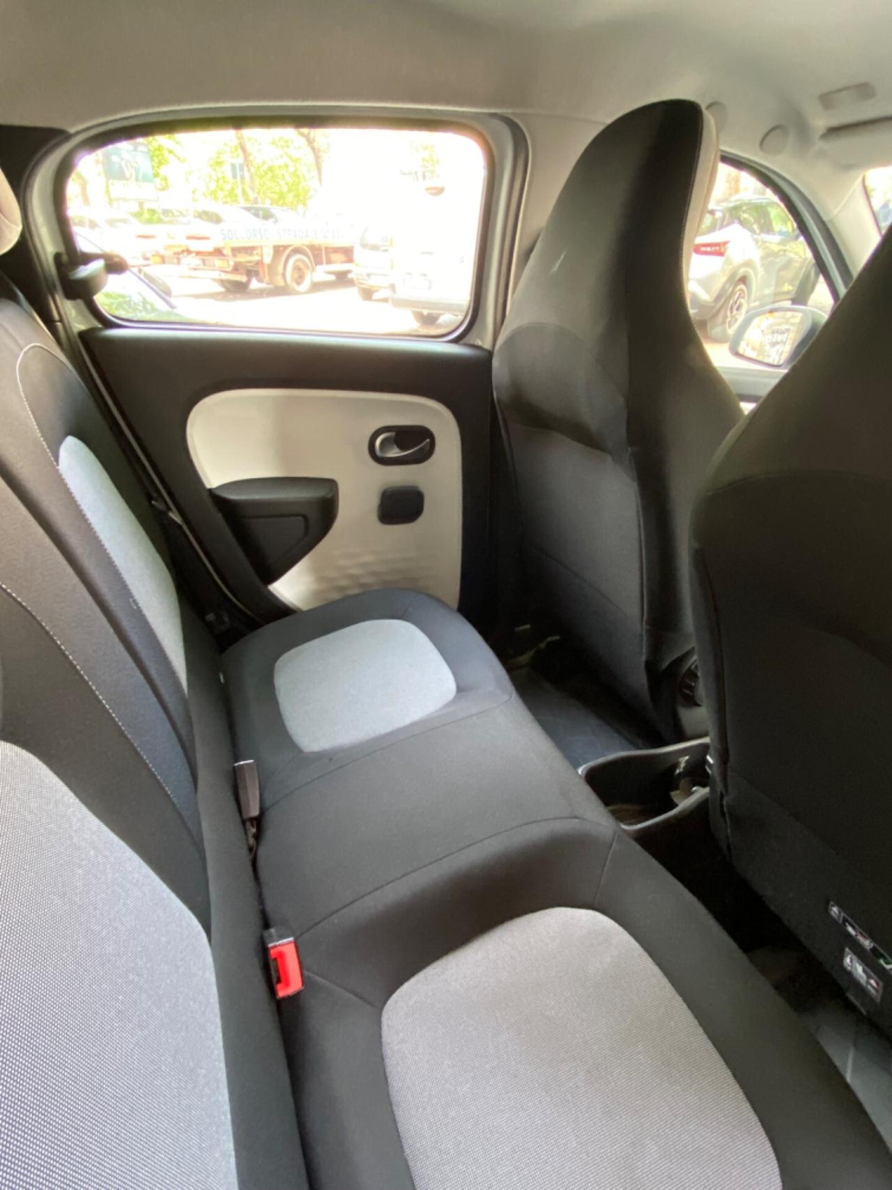 Renault Twingo 73cv LIMITED NEW MODEL NEOPATENTATI