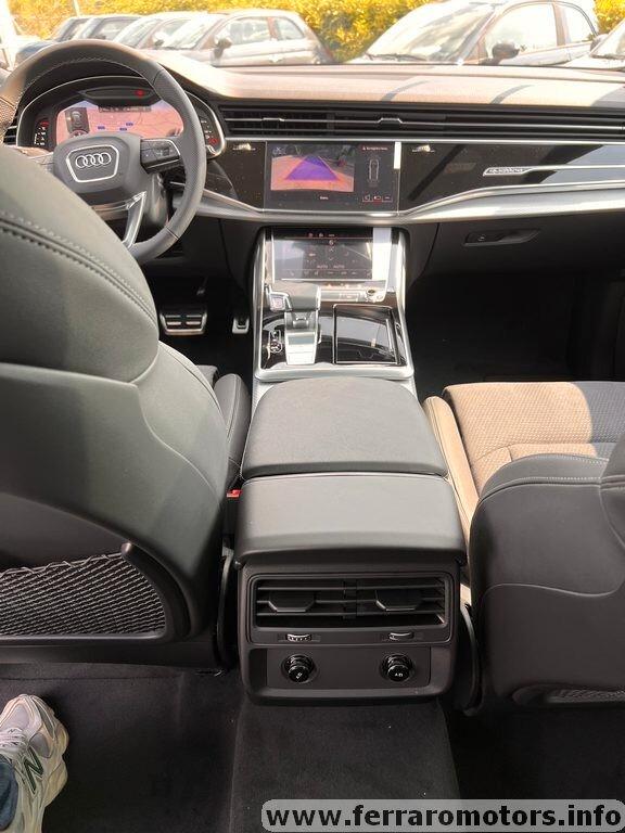 Audi Q8 SUV 50 TDI 286 CV quattro tiptronic S line edition pronta consegna
