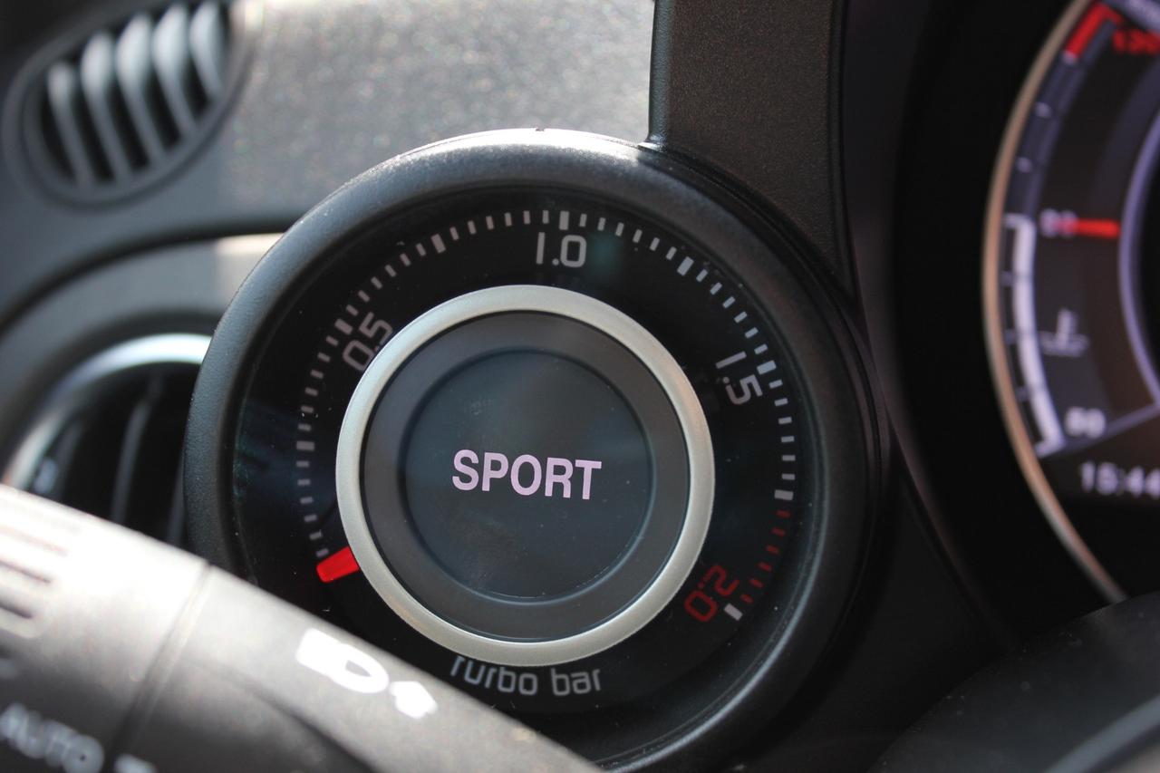 Abarth 595 1.4 Turbo T-Jet 180 CV Esseesse