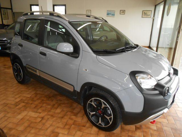 FIAT Panda 1.0 Hybrid City Cross Seminuova! Prezzo vero!