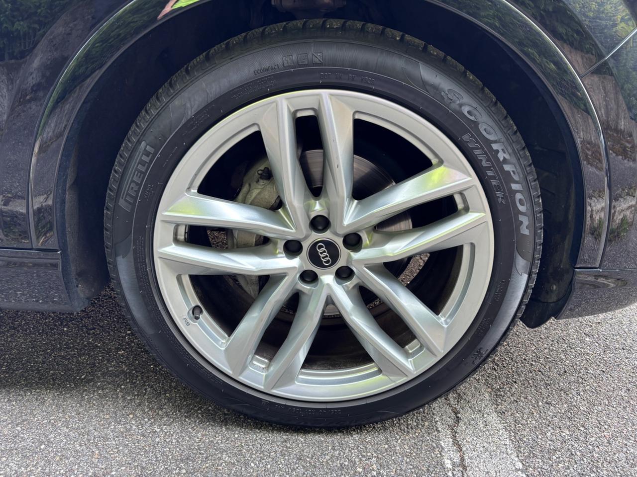 Audi Q7 3.0 TDI 272 CV quattro S LINE,TAGLIANDI CERTIFICATI