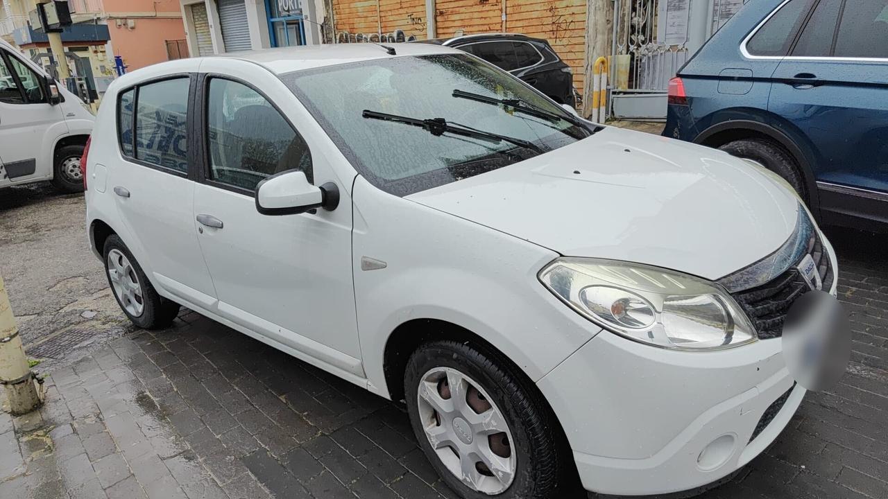 Dacia Sandero 1.4 8V GPL Lauréate 2010 USATO
