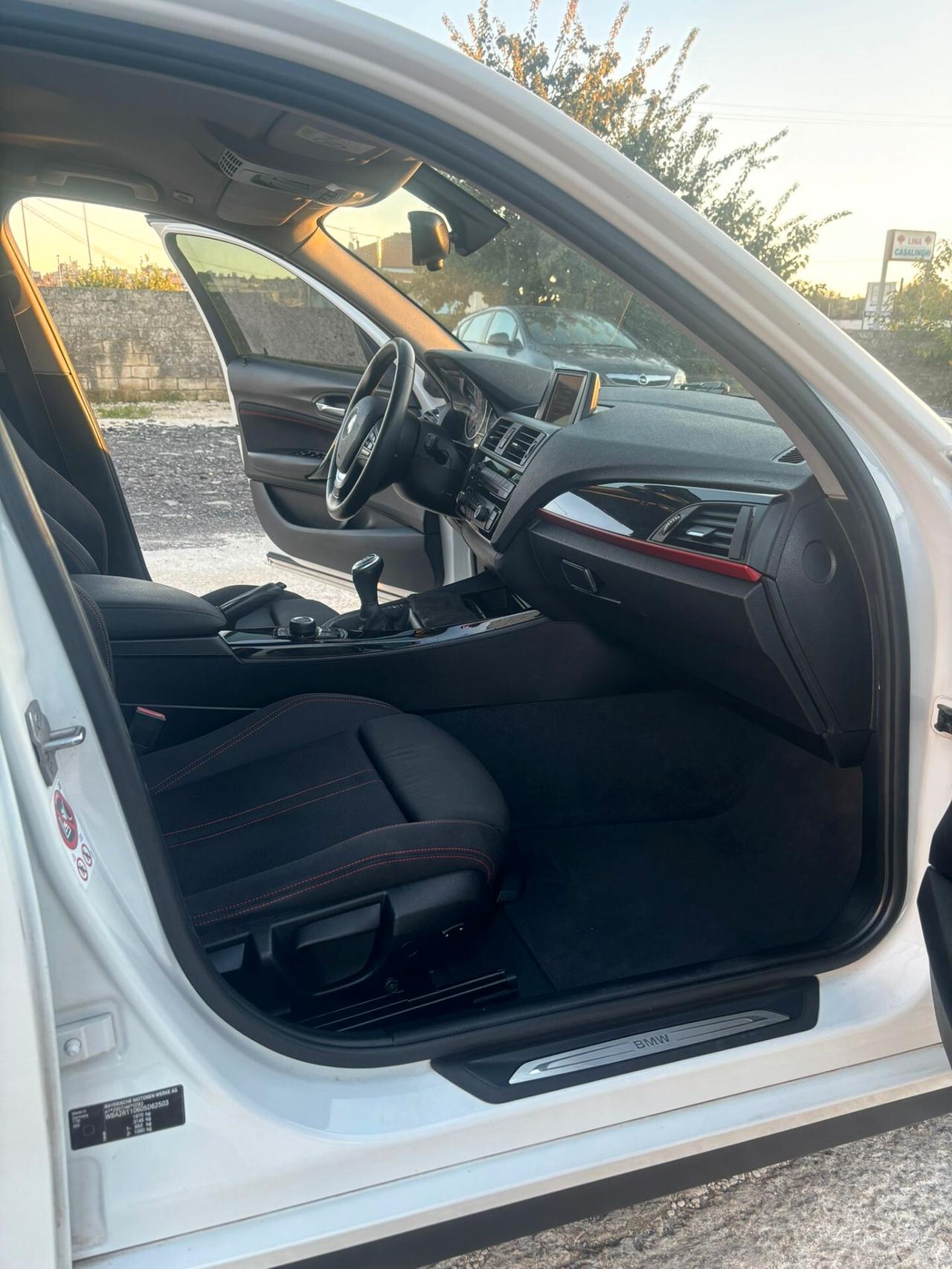 Bmw 116 116i 5p. Urban