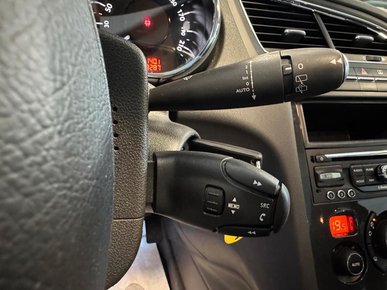 Peugeot 5008 1.6 BLUEHDI 120CV EAT6 ALLURE 7POSTI 2015