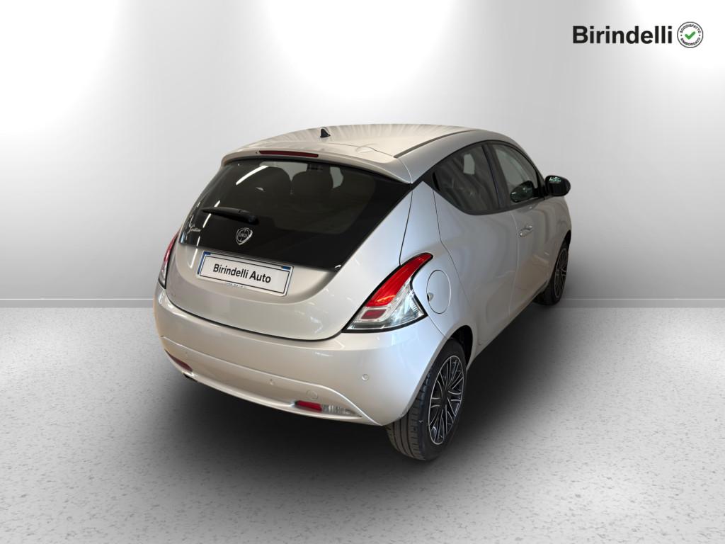 LANCIA Ypsilon 3ª serie - Ypsilon 1.2 69 CV 5 porte S&S Gold