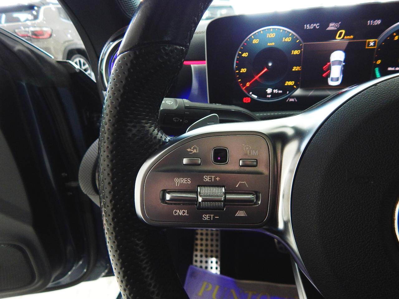 Mercedes-Benz CLA 180 d Coupe Premium AMG Aut. TETTO-NAVI-PELLE-PARK-LED