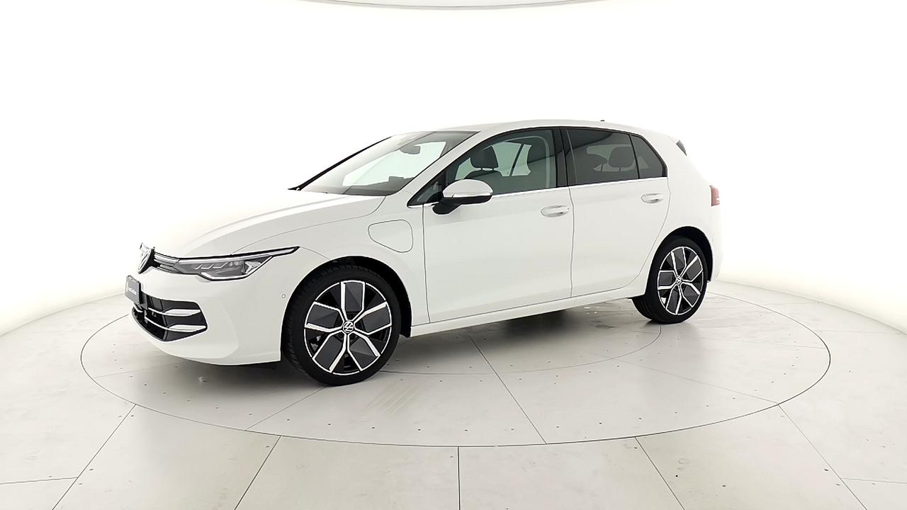VOLKSWAGEN Golf VIII 2024 - Golf 1.5 tsi ehybrid Style 204cv dsg