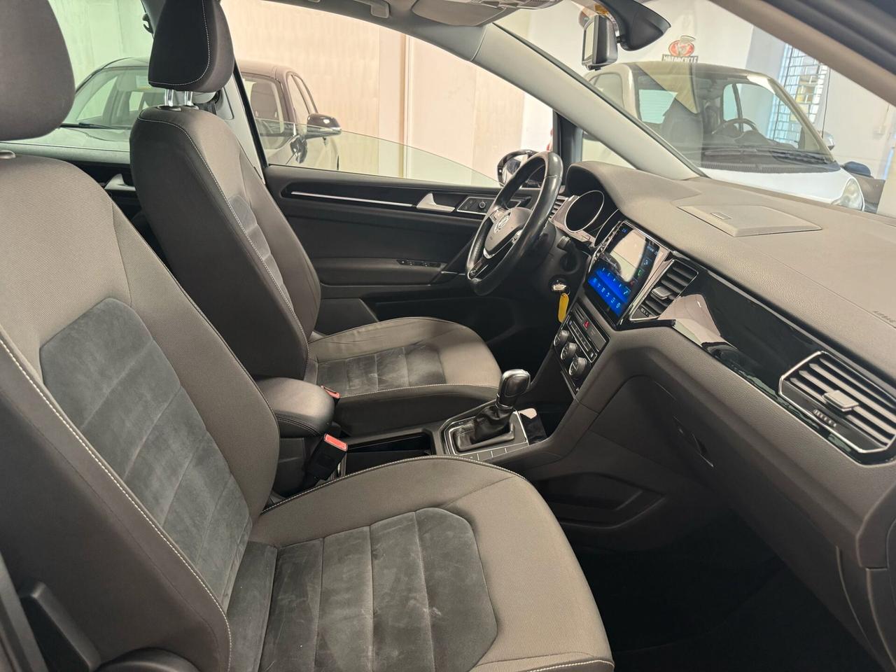 Volkswagen Golf Sportsvan Golf Business 1.6 TDI DSG 5p. Highline BlueMotion Technology