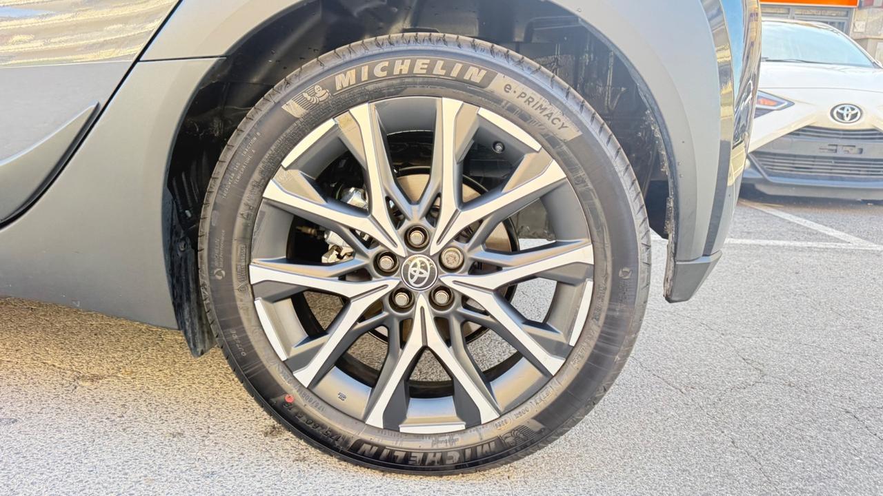 Toyota Aygo X 1.5 Hybrid 115 CV 5 porte GR Sport LED NAVI KAMERA BLUETOOTH CERCHI 17 PDC FULL