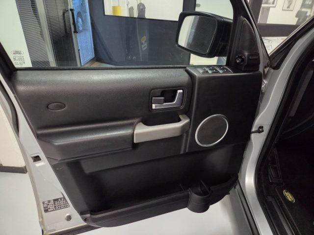 LAND ROVER Discovery 3 2.7 TDV6 HSE