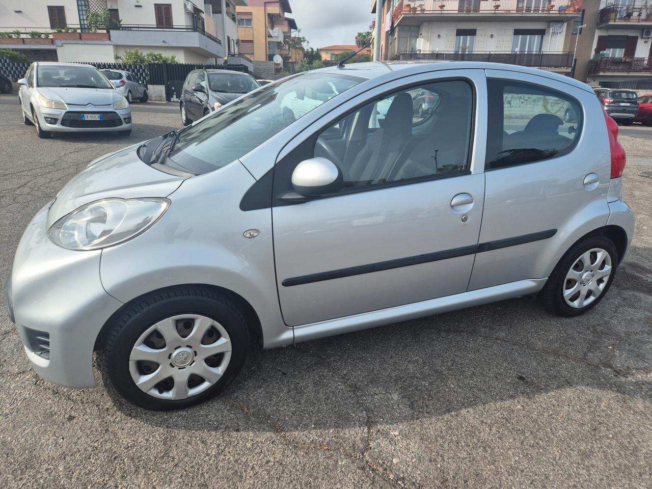 Peugeot 107 1.0 68CV 5p. 2011