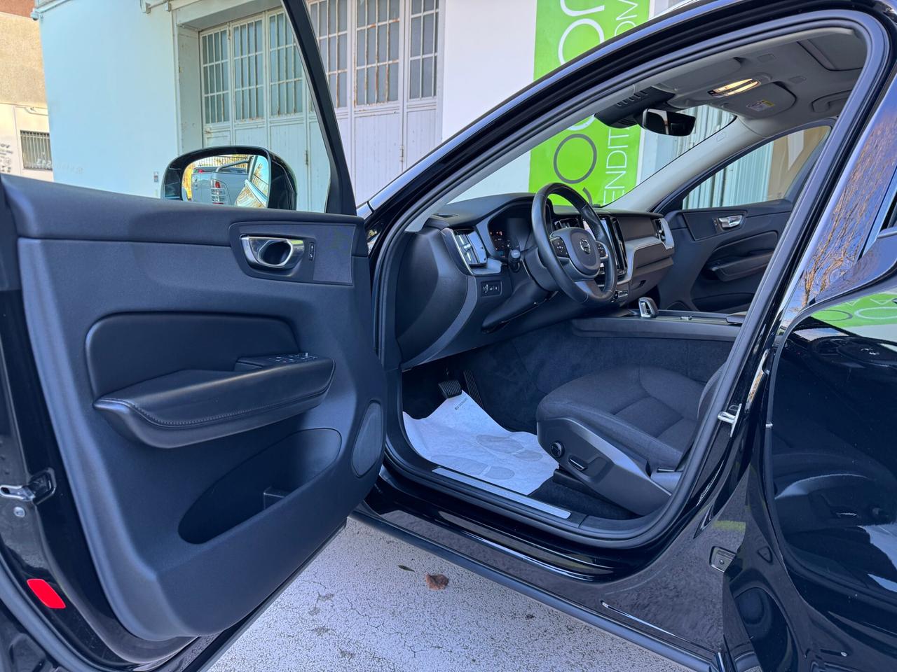 Volvo XC 60 XC60 T6 PHEV Expression AWD GARANZIA 24 MESI