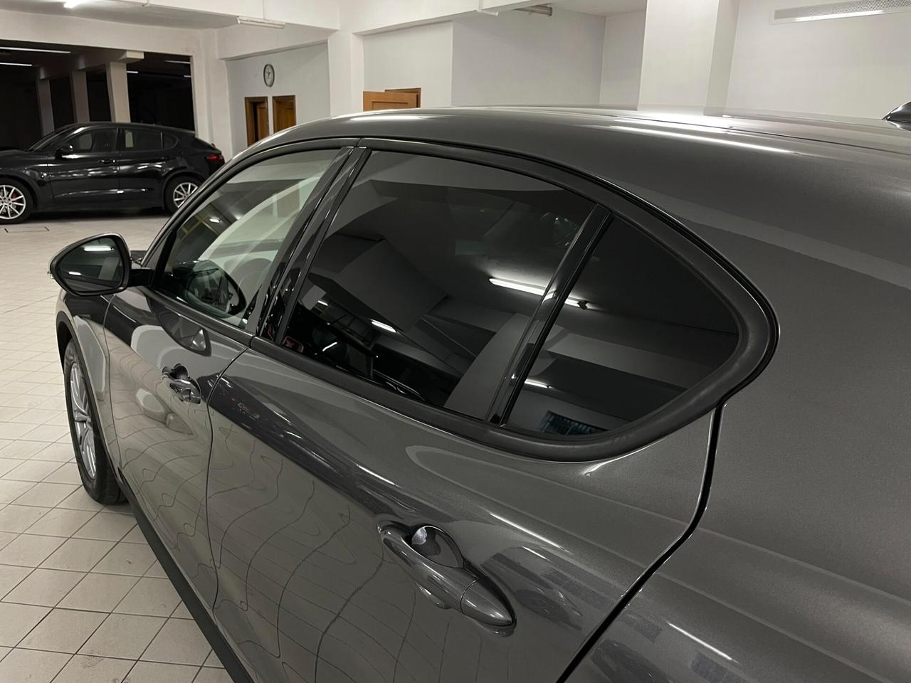 Alfa Romeo Stelvio 2.2 TD 160 CV BUSINESS AT8 NAVI 18" VETRI SCURI RETROCAMERA