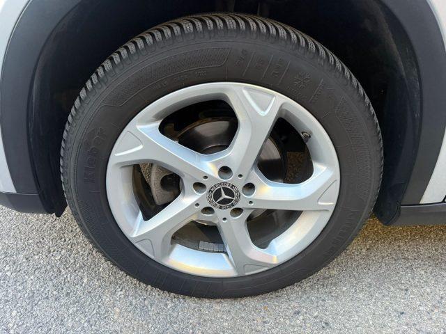MERCEDES-BENZ GLA 200 d Automatic 4Matic Sport GANCIO TRAINO