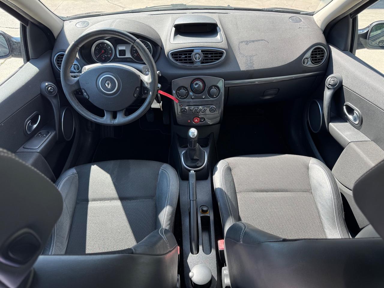 Renault Clio -1.2 5 porte - Neopatentati