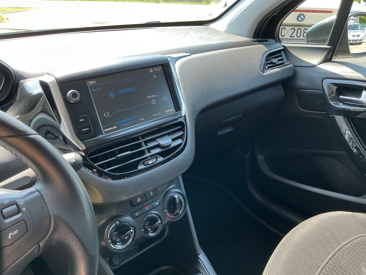 Peugeot 208 1.2 GPL Neopatentati