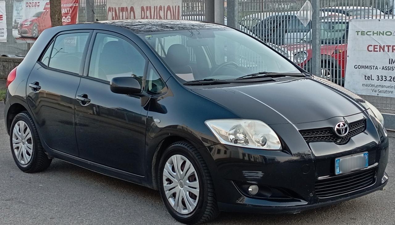 Toyota Auris 1.4 D-4D 5