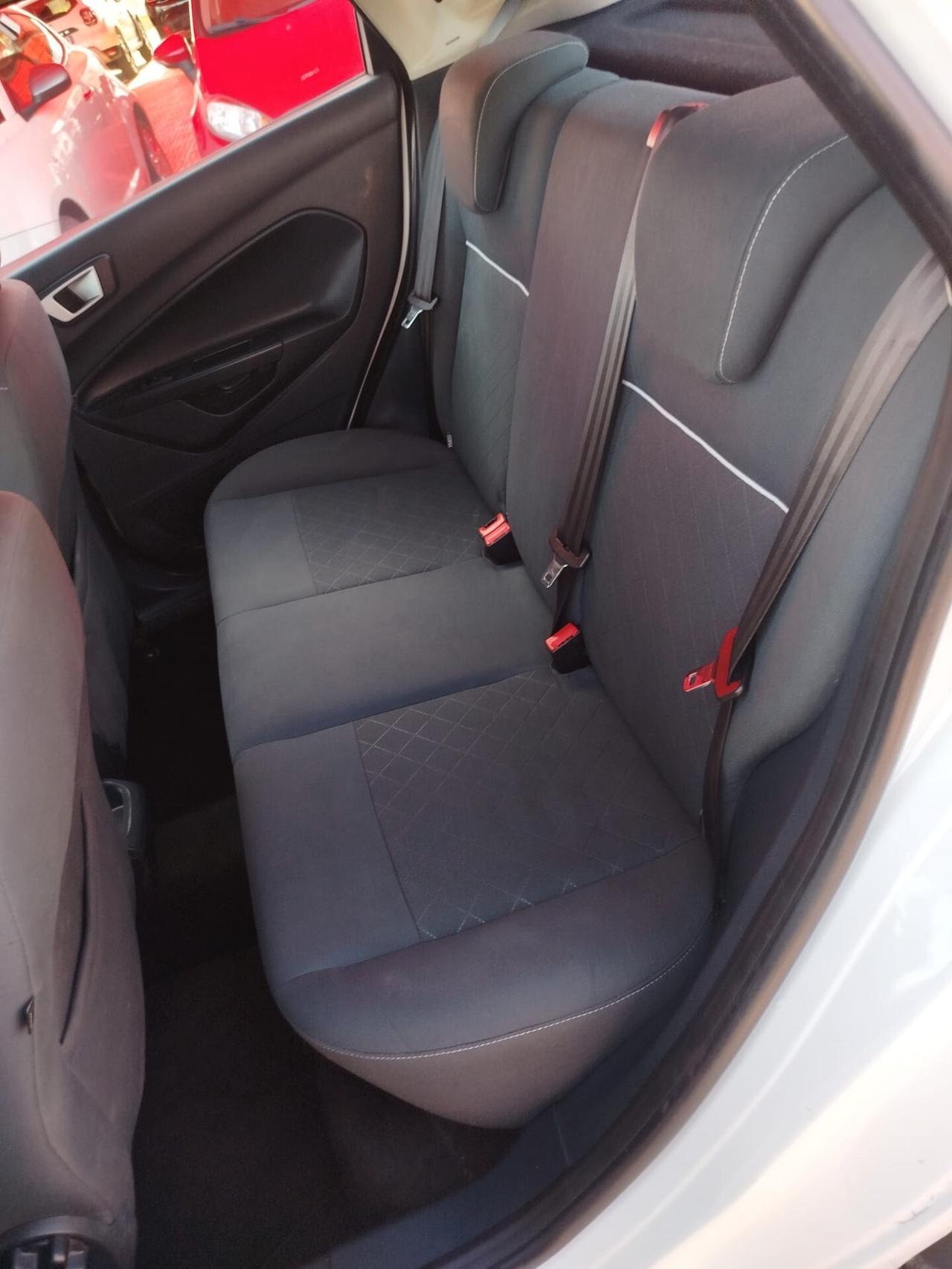 Ford Fiesta 1.4 BENZ/ GPL DI SERIE