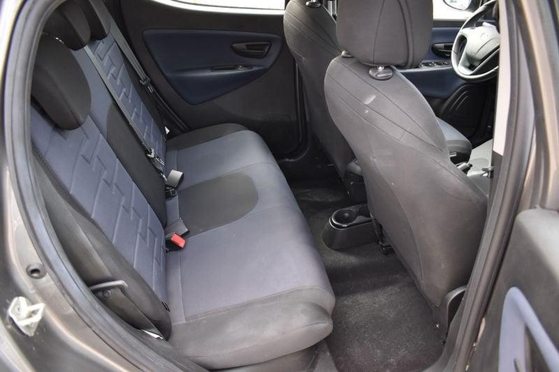 Lancia Ypsilon 1.0 FireFly 5 porte S&S Hybrid Platino