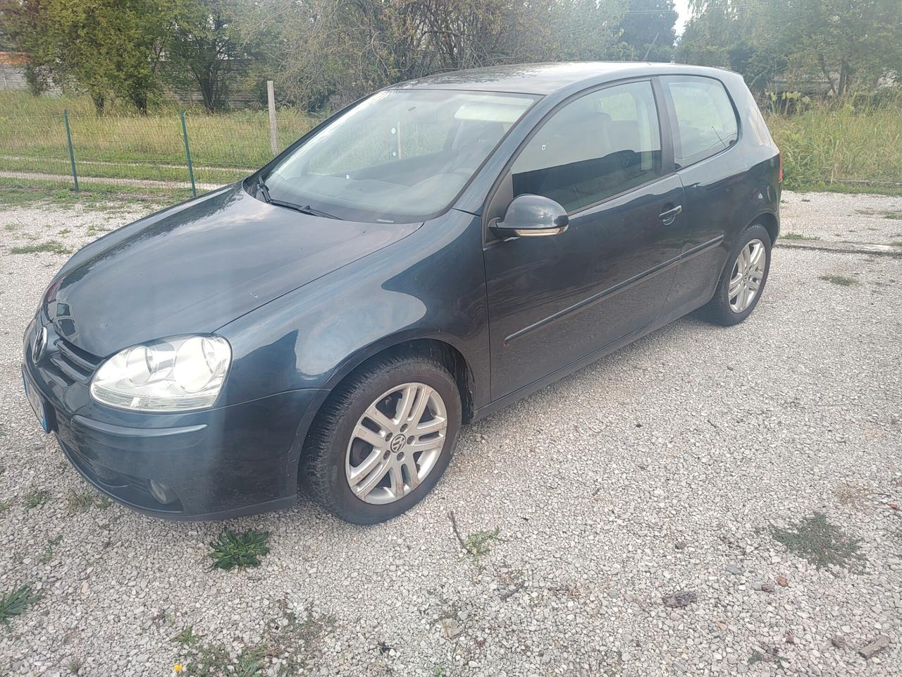 Volkswagen Golf 1.6 16V FSI 3p. Comfortline