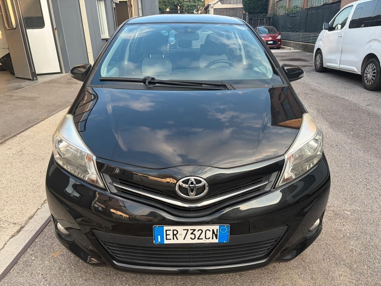 Toyota Yaris 1.0 5 porte Active
