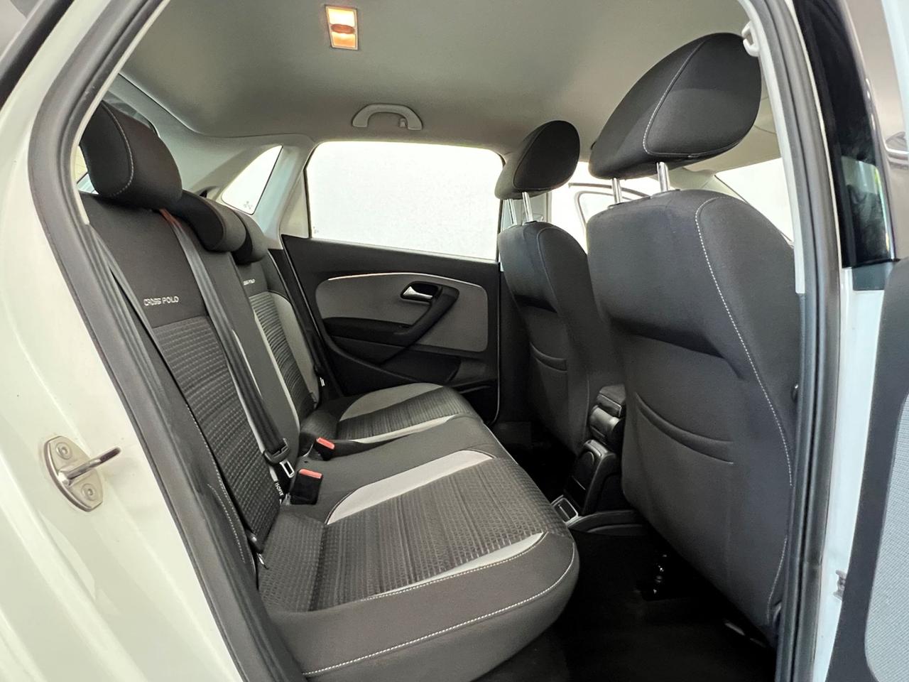 VOLKSWAGEN Polo V 2014 Polo 5p 1.2 tsi bm Cross