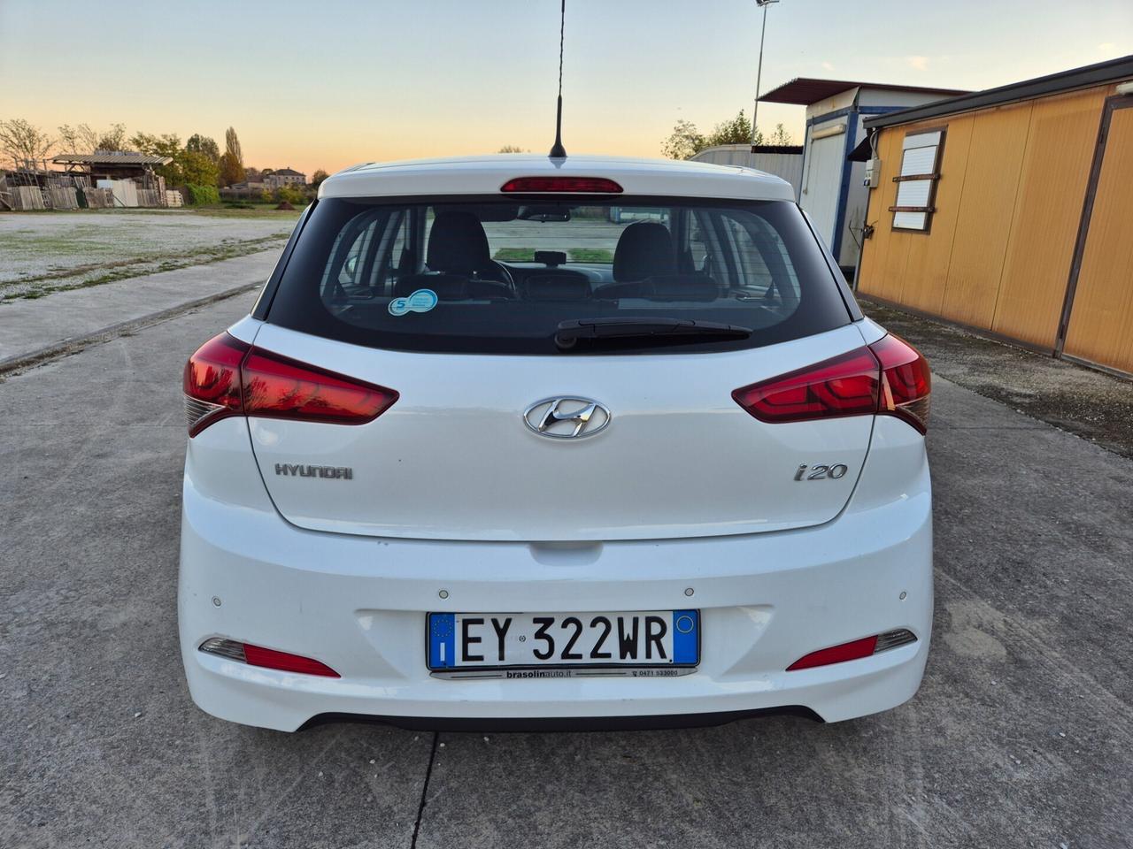 Hyundai i20 1.1 CRDi 12V 5 porte neopatentati