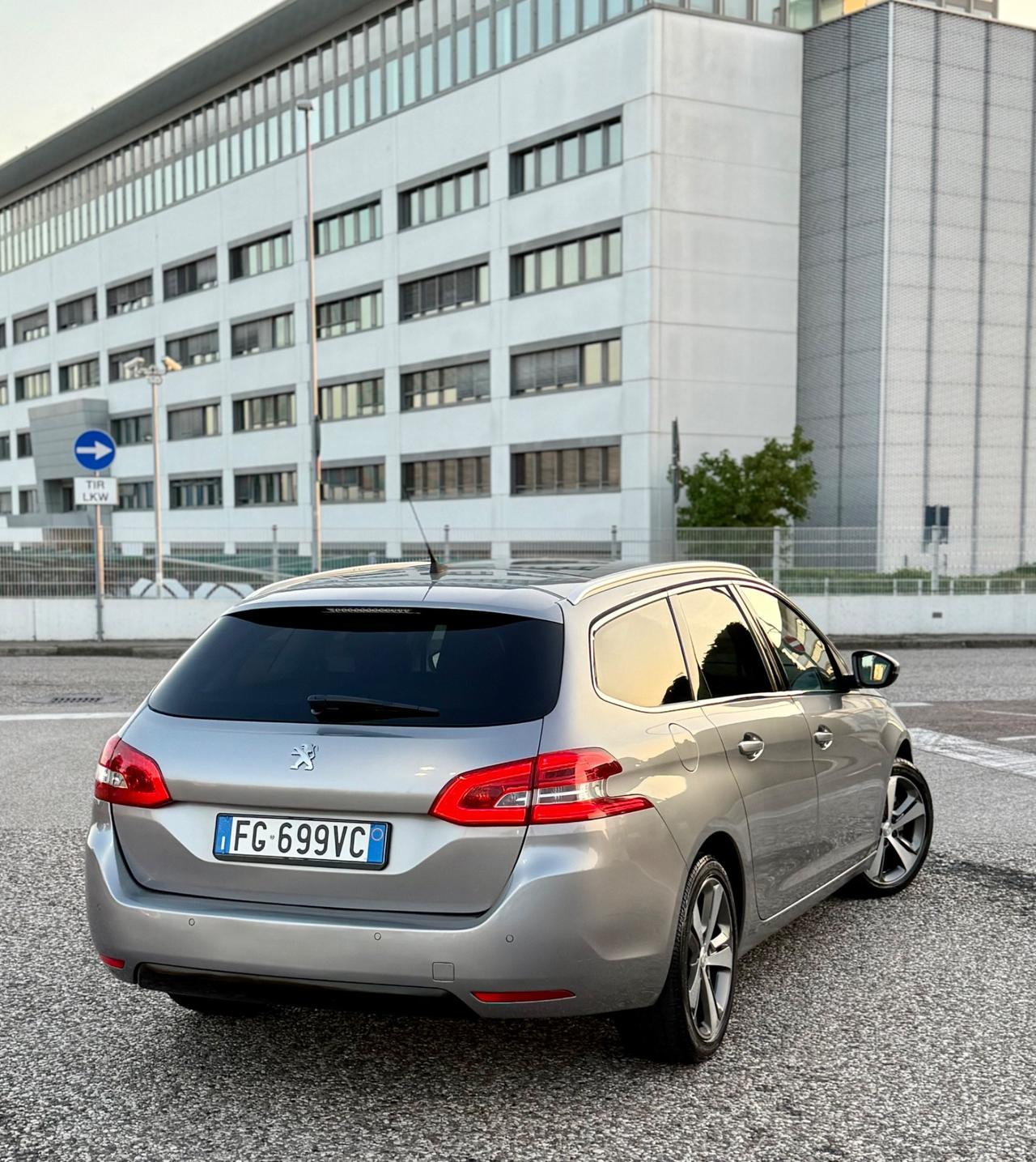 Peugeot 308 BlueHDi 120 S&S SW Business
