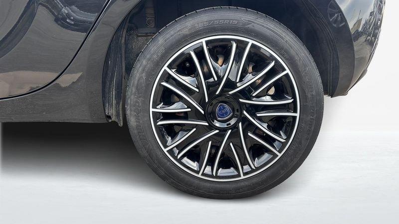 Lancia Ypsilon III 2015 5 Porte 1.2 Ecochic 69cv Gold my16