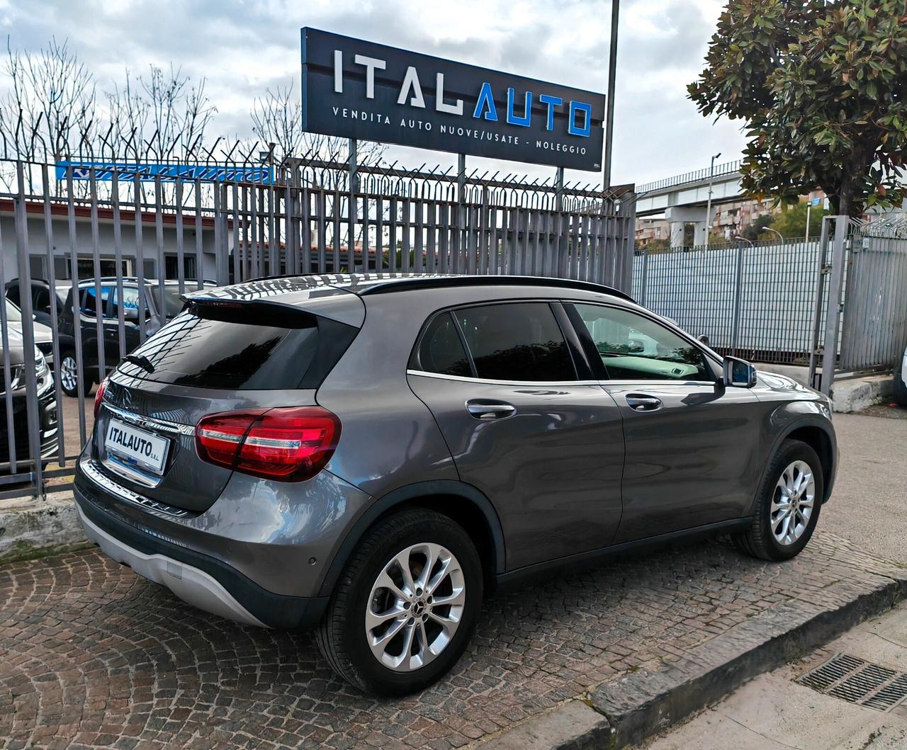 Mercedes GLA 180 d Business Extra