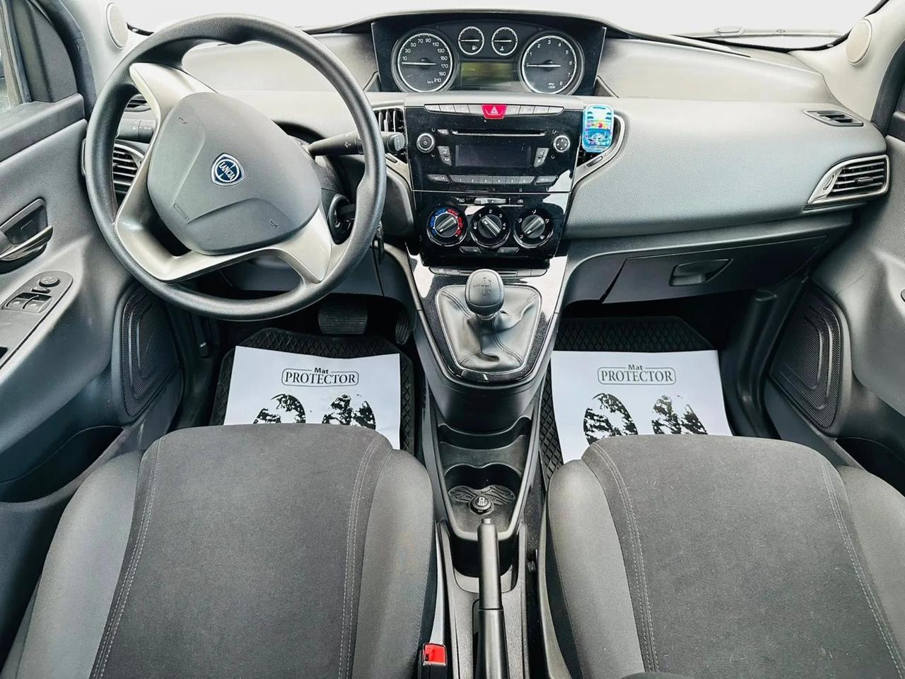 Lancia Ypsilon 0.9 benzina 2015 48.000km neo