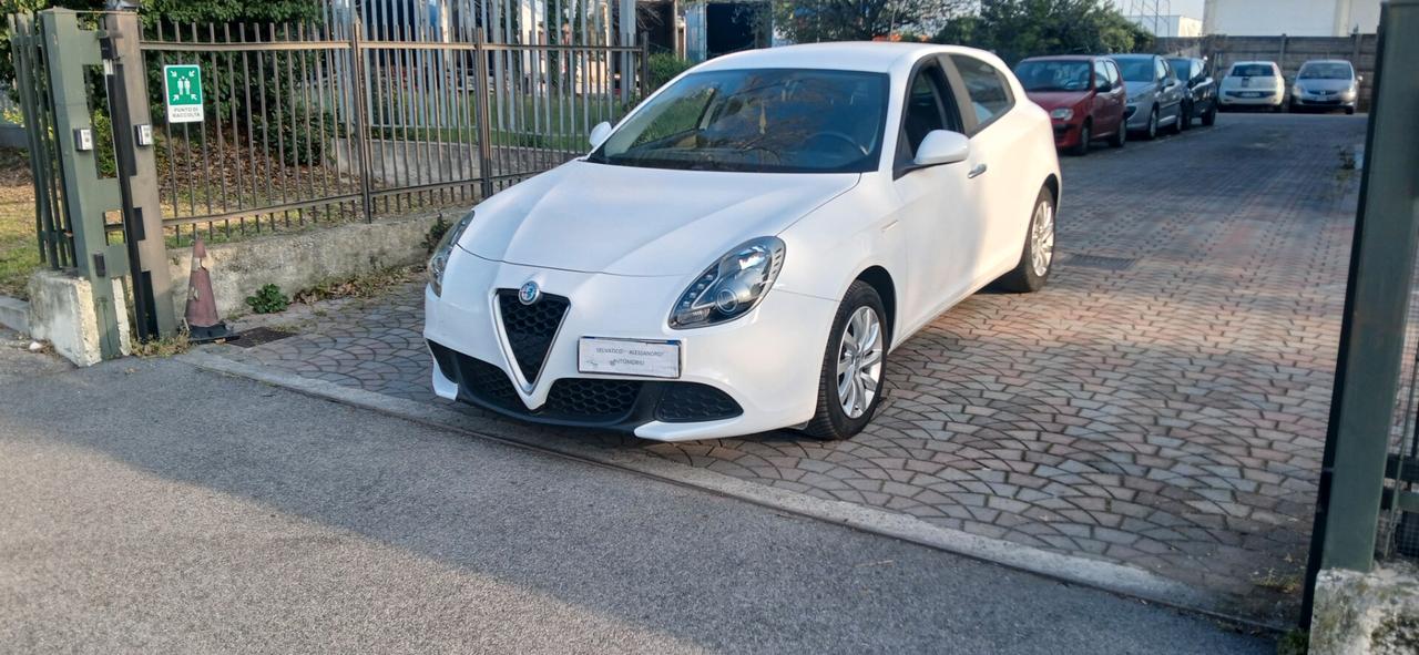 Alfa Romeo Giulietta 1.6 JTDm 120 CV neopatentati